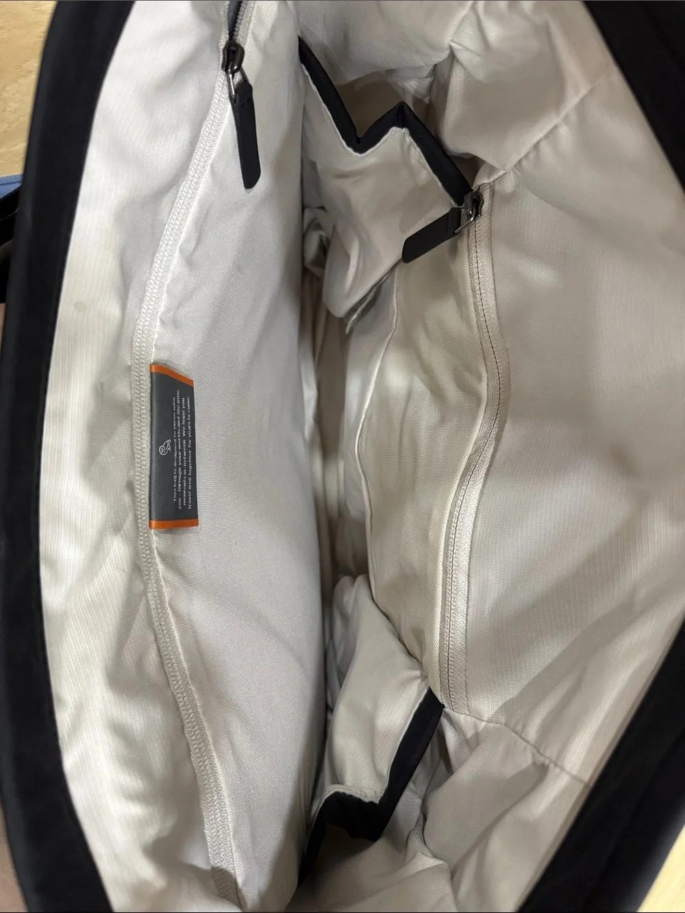 Bellroy Tokyo Messenger Tote with Padded Shoulder Strap